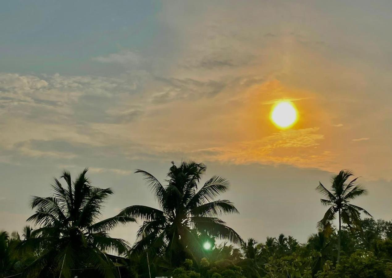 Santa Maria, Trivandrum - An Airport Boutique By The Sea Bed & Breakfast Thiruvananthapuram Bagian luar foto