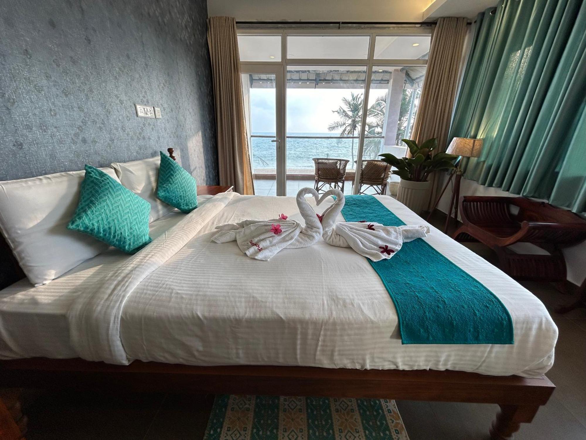 Santa Maria, Trivandrum - An Airport Boutique By The Sea Bed & Breakfast Thiruvananthapuram Bagian luar foto
